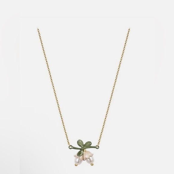 Elegant Gold and Green Floral Pendant Necklace - Picture 5 of 5